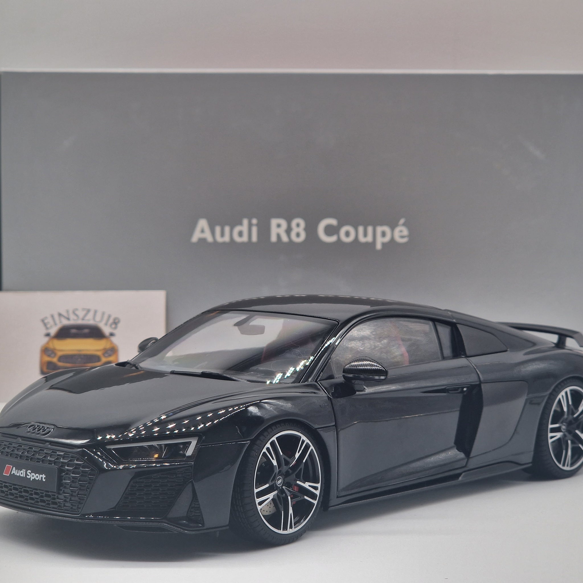 Audi R8 Coupé Black