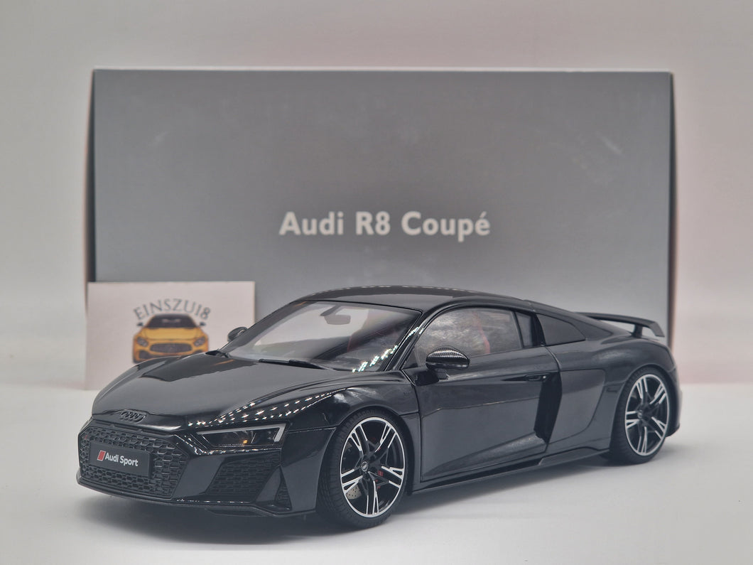 Audi R8 Coupé Black