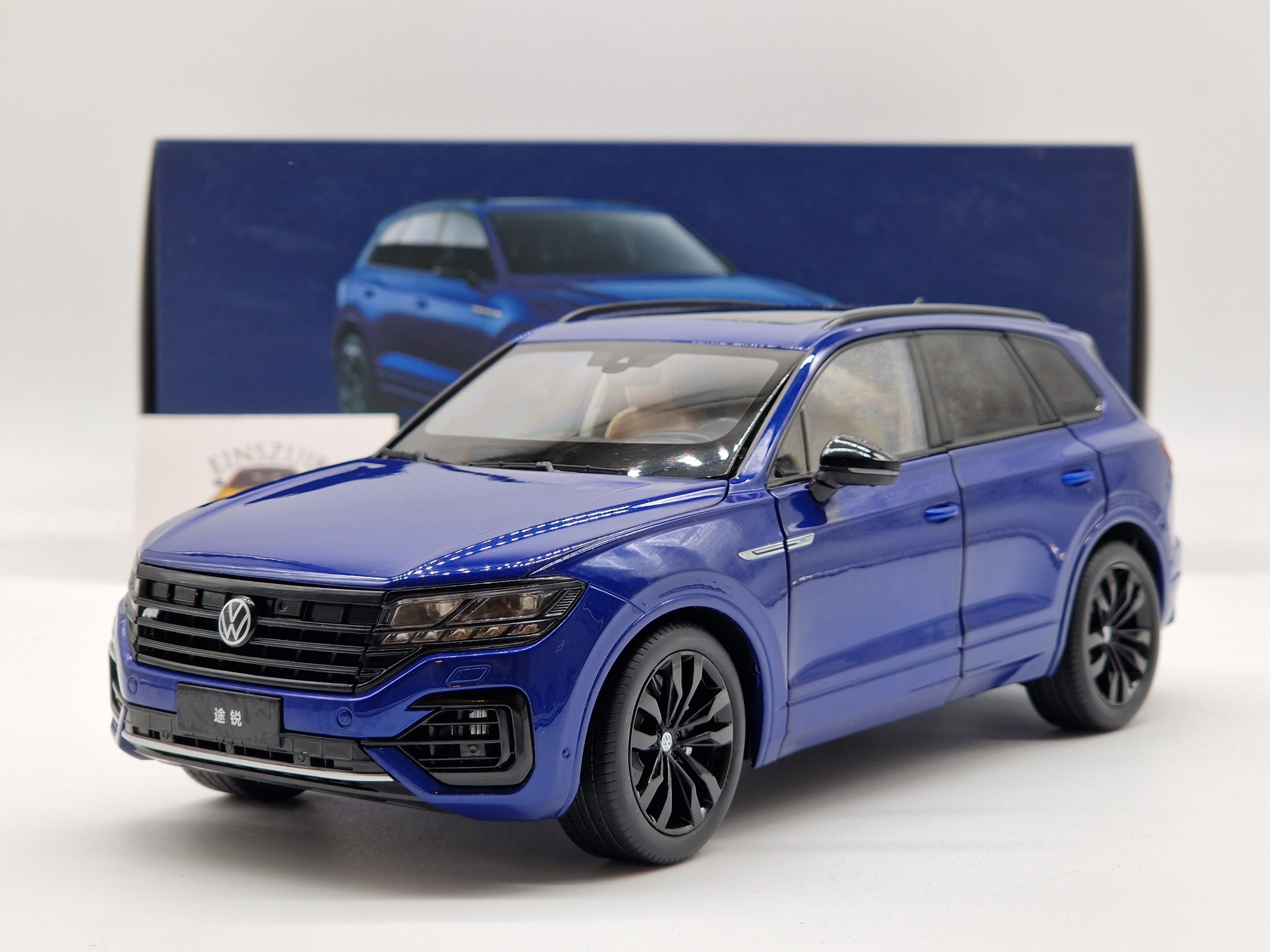 Volkswagen VW All New Touareg 2022 Lapsis Blue