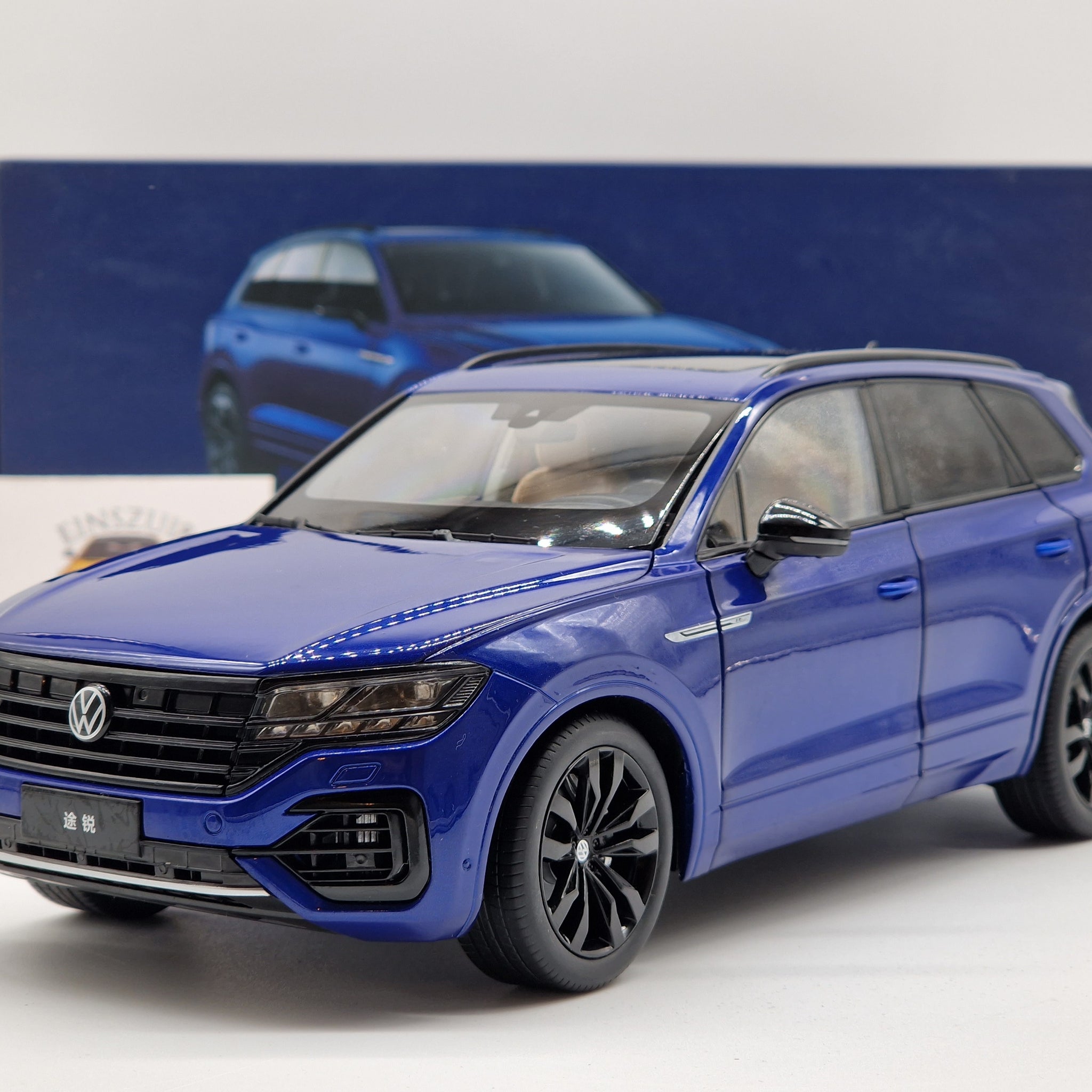 Volkswagen VW All New Touareg 2022 Lapsis Blue
