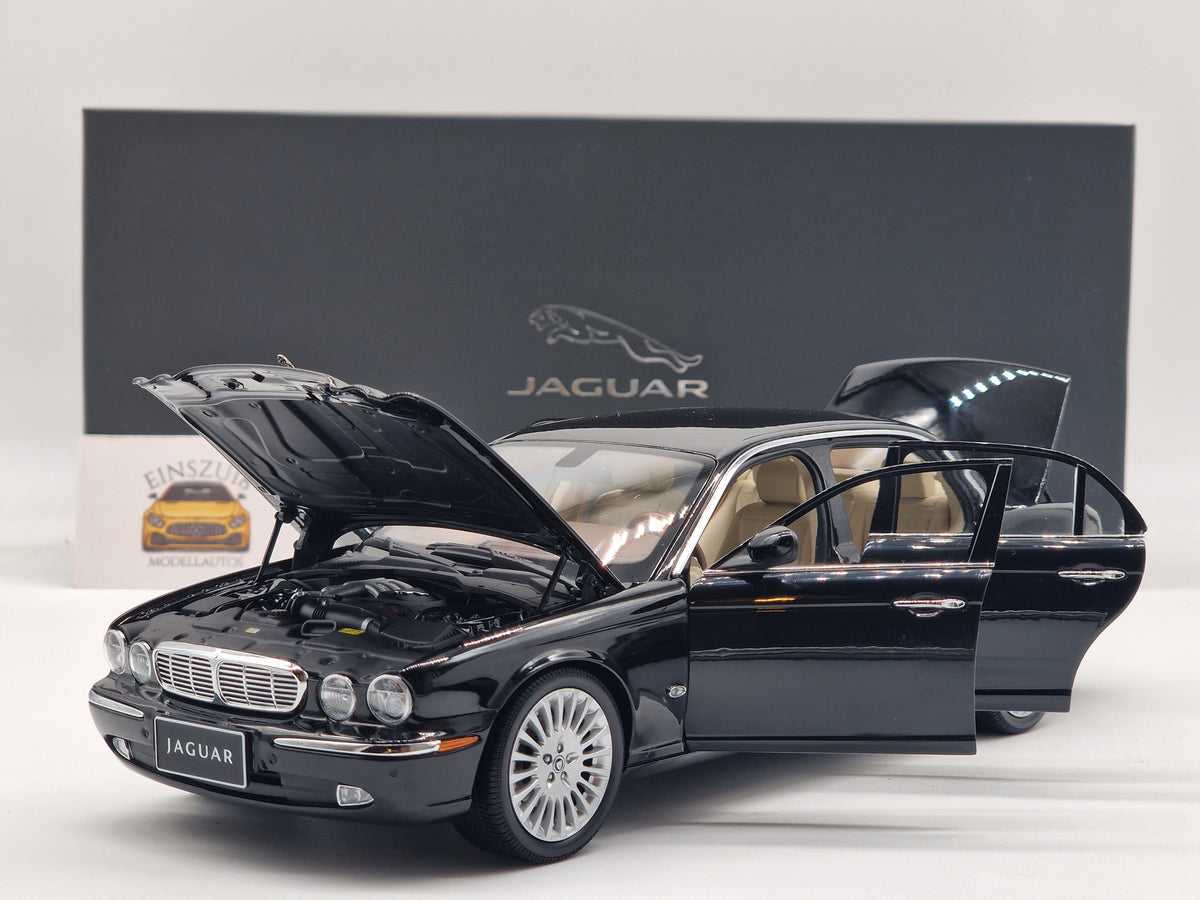 Jaguar XJ6 (X350) Ebony Black