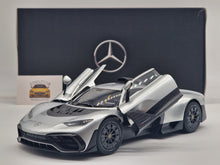 Lade das Bild in den Galerie-Viewer, Mercedes AMG ONE (C298) Silver
