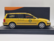 Lade das Bild in den Galerie-Viewer, Volkswagen Passat V6 TDI 4Motion Variant B5 Taxi Yellow
