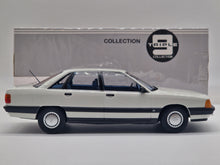 Lade das Bild in den Galerie-Viewer, Audi 100 C3 1989 White

