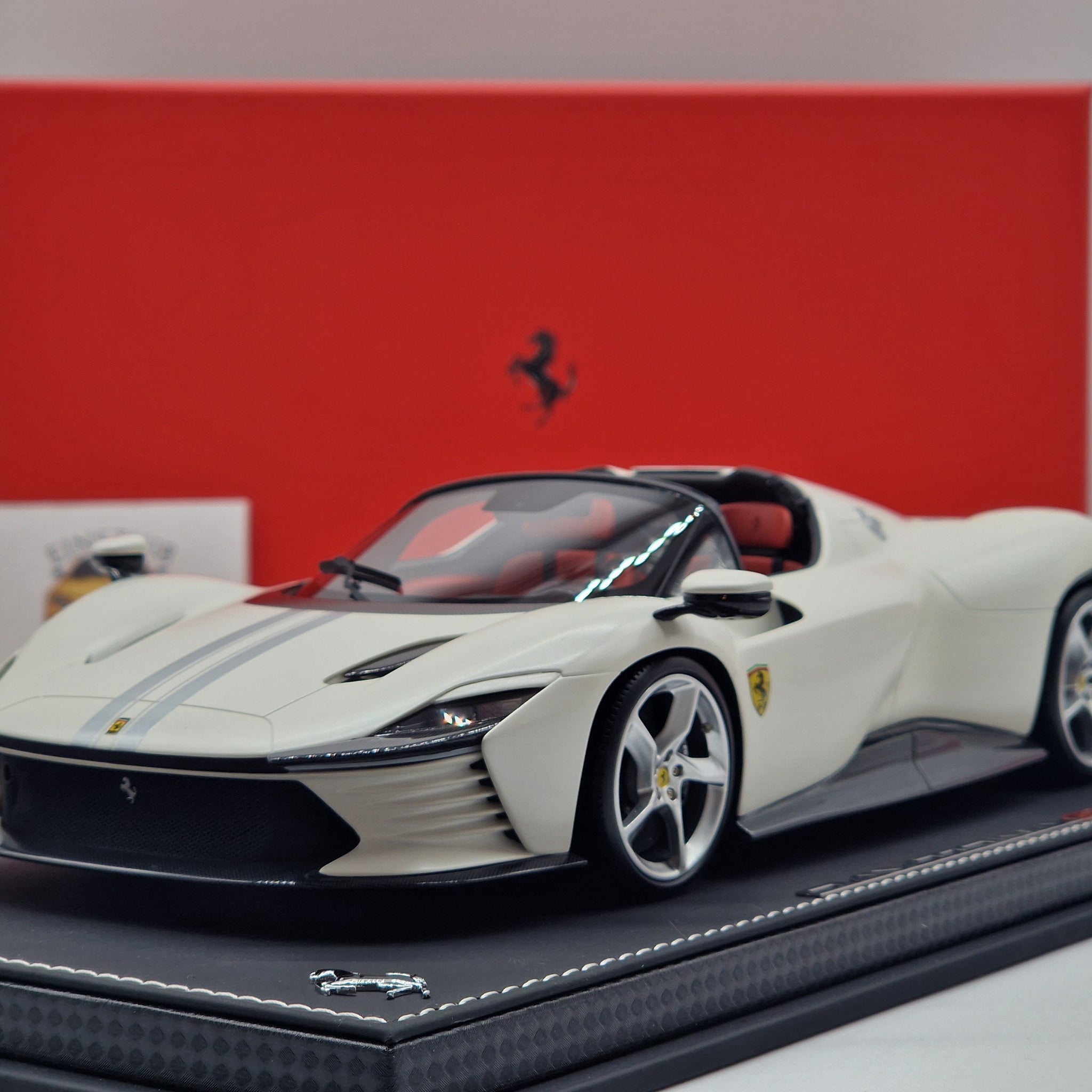 Ferrari Daytona SP3 Icona Series Matt Metallic Italian White
