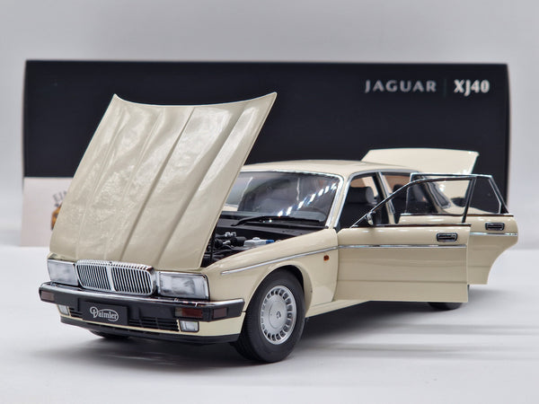 Jaguar Daimler XJ6 (XJ40) Glacier White