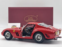 Lade das Bild in den Galerie-Viewer, Ferrari 250 GTO, LHD, Chassis #3987 Winner 1000km Paris, Montlhery 1962 #1 P. + R. Rodriguez
