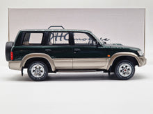 Lade das Bild in den Galerie-Viewer, Nissan Patrol GR Y61 1998 Green
