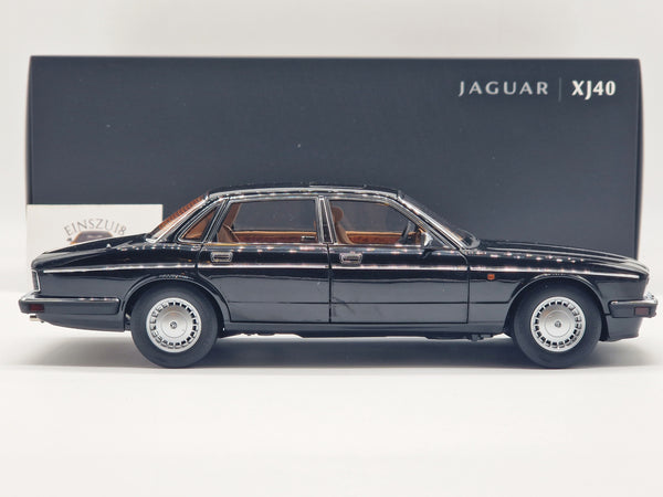 Jaguar Daimler XJ6 (XJ40) Ebony Black