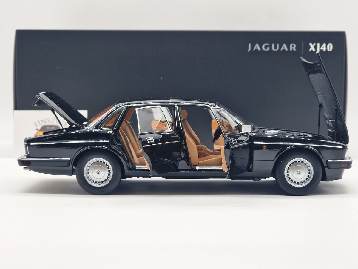 Jaguar Daimler XJ6 (XJ40) Ebony Black