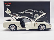 Lade das Bild in den Galerie-Viewer, Toyota Supra A80 RHD White
