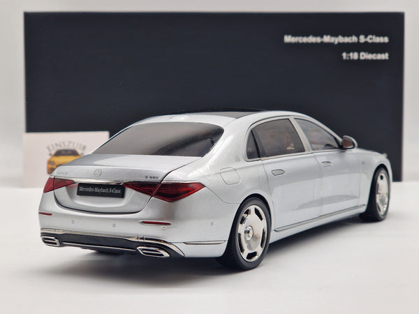 Mercedes-Benz Maybach S-Klasse S680 2021 Silver