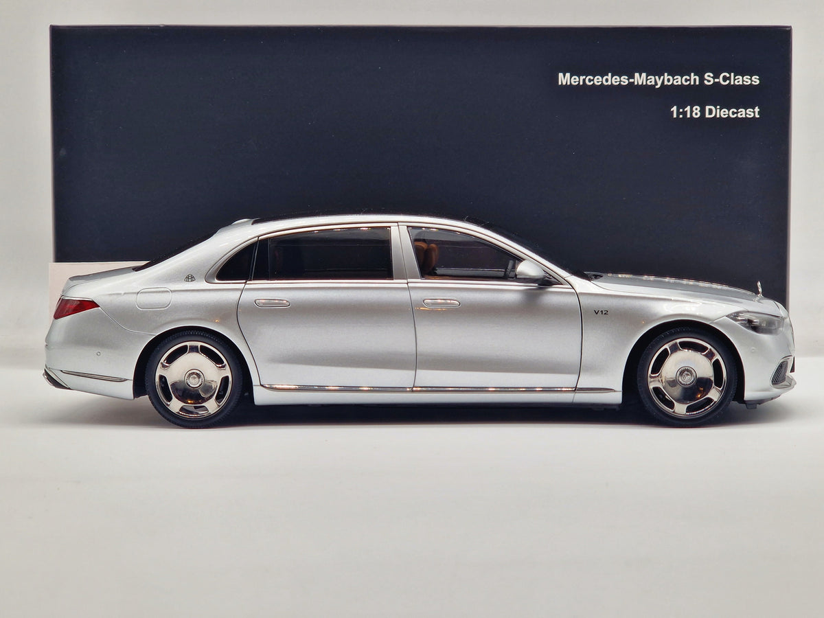 Mercedes-Benz Maybach S-Klasse S680 2021 Silver