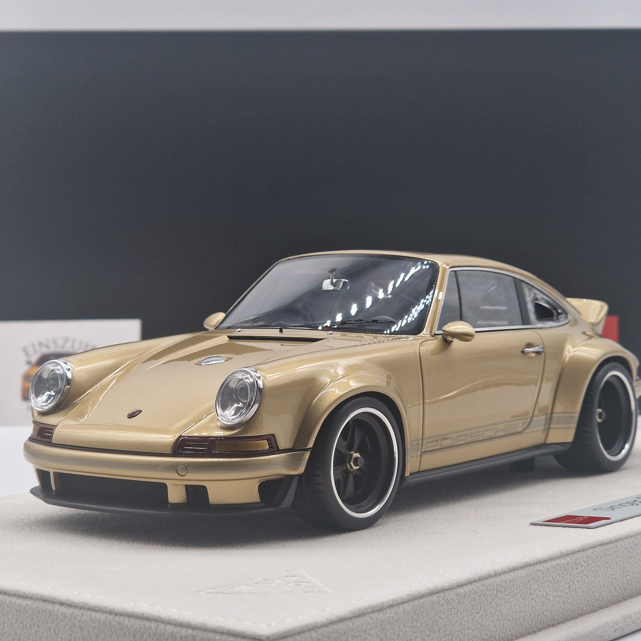 Porsche Singer 911 DLS 2022 Light Gold