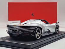 Lade das Bild in den Galerie-Viewer, Ferrari SP3 Daytona Silver Nurburgring
