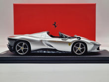 Lade das Bild in den Galerie-Viewer, Ferrari SP3 Daytona Silver Nurburgring
