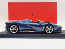Lade das Bild in den Galerie-Viewer, Ferrari SP3 Daytona Blu Abu Dhabi / Stripes
