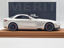 Lade das Bild in den Galerie-Viewer, Mercedes-Benz SLR McLaren 722 Edition Pearl White
