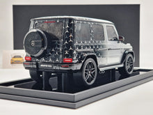 Lade das Bild in den Galerie-Viewer, Mercedes-Benz AMG G63 2022 Star Livery Silver

