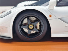 Lade das Bild in den Galerie-Viewer, McLaren F1 LM White 1:12
