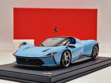Lade das Bild in den Galerie-Viewer, Ferrari SP3 Daytona Azzurro La Plata
