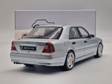 Lade das Bild in den Galerie-Viewer, Mercedes Benz C36 AMG W202 1998 Silver
