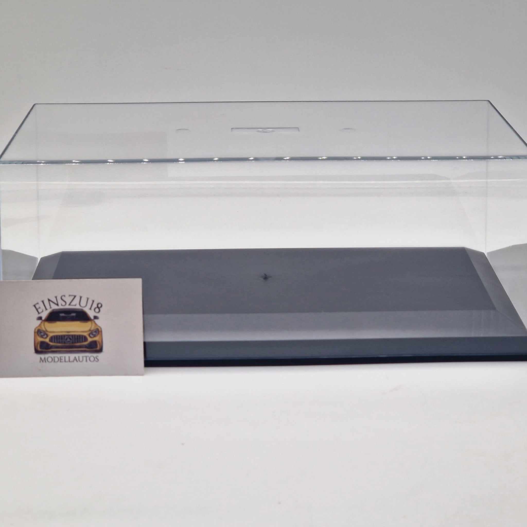 Display Case 1:18 mit Bodenplatte