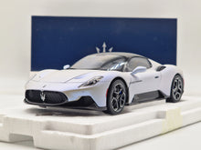Carica l&#39;immagine nel visualizzatore di Gallery, Maserati MC20 White Audace
