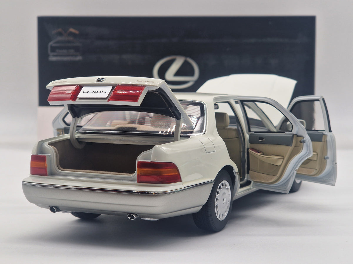 Toyota Lexus LS400 XF10 1994 White