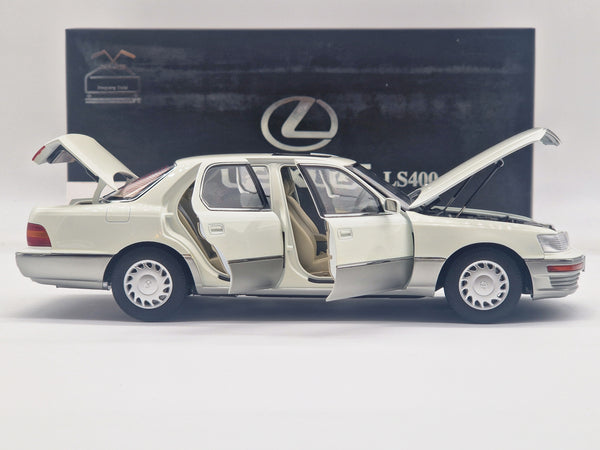 Toyota Lexus LS400 XF10 1994 White