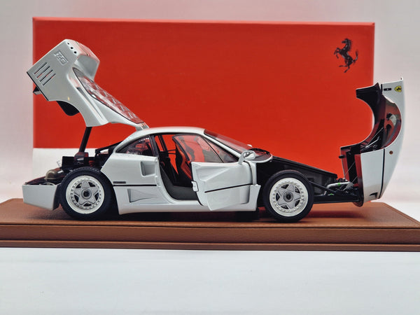 Ferrari F40 Metallic White / Italian Stripe (BBR-Kyosho)