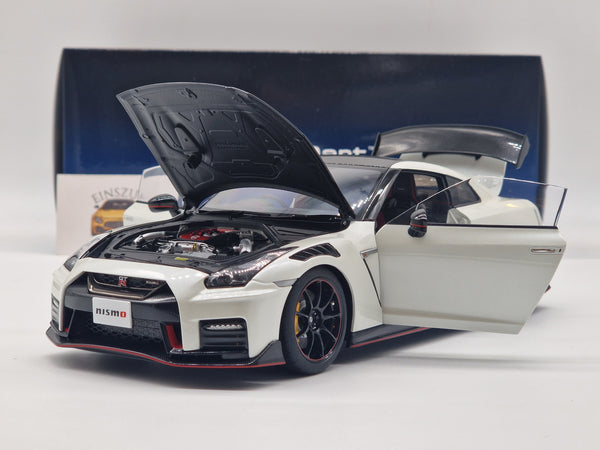 Nissan GT-R (R35) Nismo 2022 Special Edition Brilliant White Pearl
