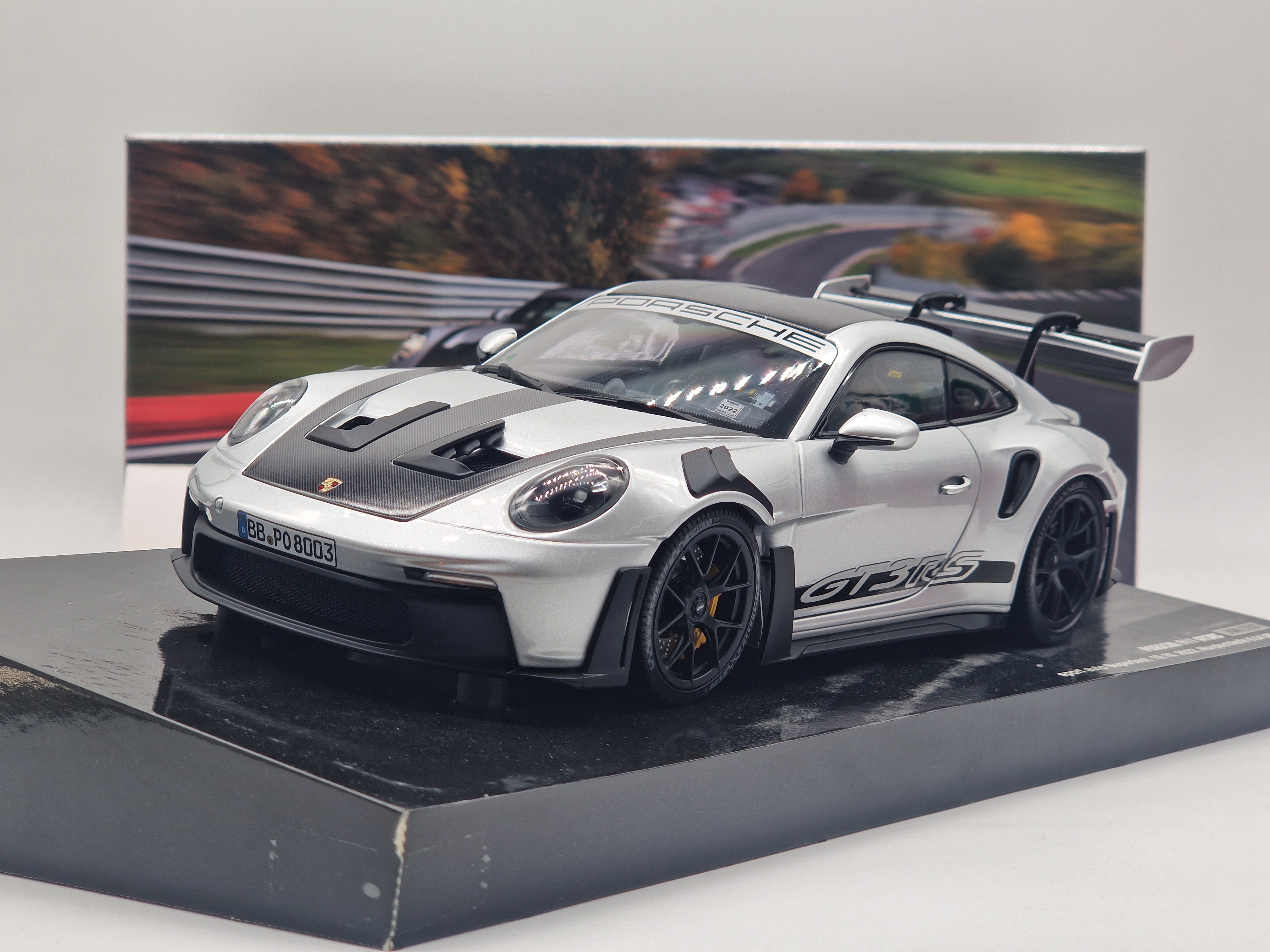 Porsche 911 (992) GT3 RS 2022 Silver Weissach Package / Black Wheels & Decor