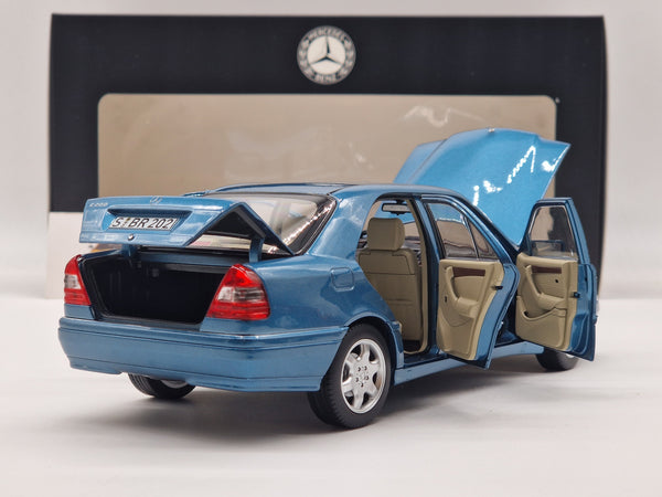 Mercedes-Benz C200 W202 Limousine 2001 Aquamarin Blue (Dealer Edition)