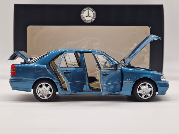 Mercedes-Benz C200 W202 Limousine 2001 Aquamarin Blue (Dealer Edition)
