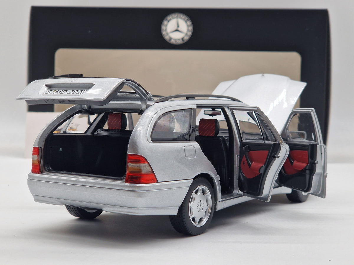 Mercedes-Benz C200 S202 T-Modell 2001 Brillant Silver (Dealer Edition)