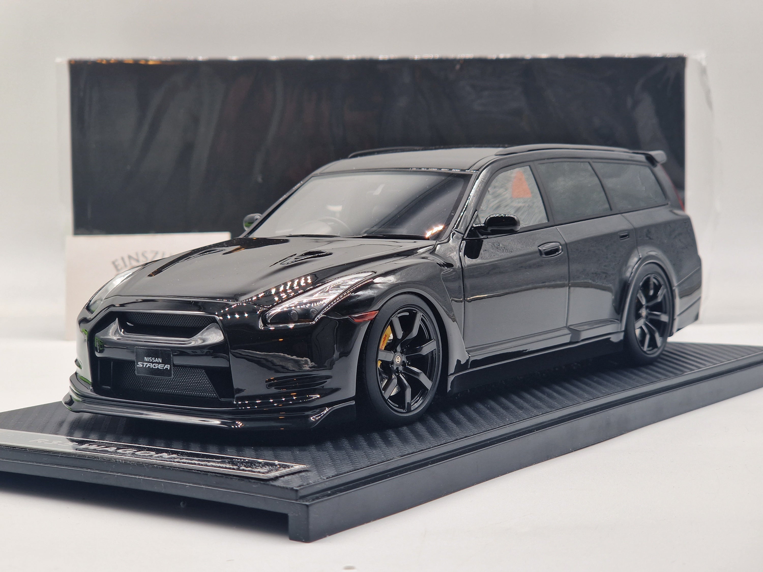 Nissan Stagea GT-R R35 Wagon Metallic Black