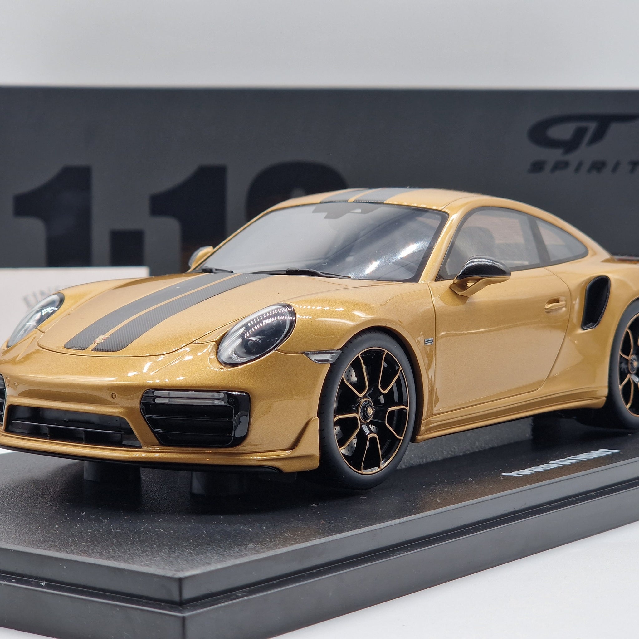 Porsche 991.2 Turbo S Exclusive Gold 2018