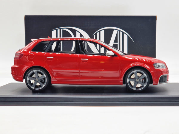 Audi RS3 8P Sportback Misano Red / Grey Wheels