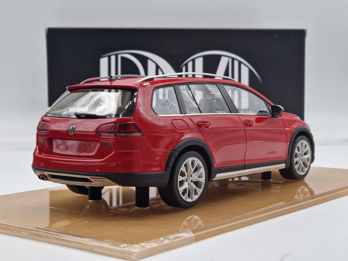 Volkswagen Golf 7 Alltrack Red