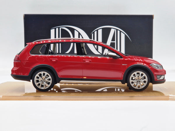 Volkswagen Golf 7 Alltrack Red