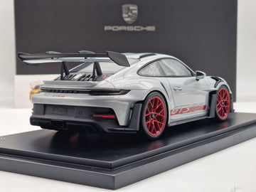 Porsche 911 GT3 RS (992) Ice Grey Metallic / Pyro Red