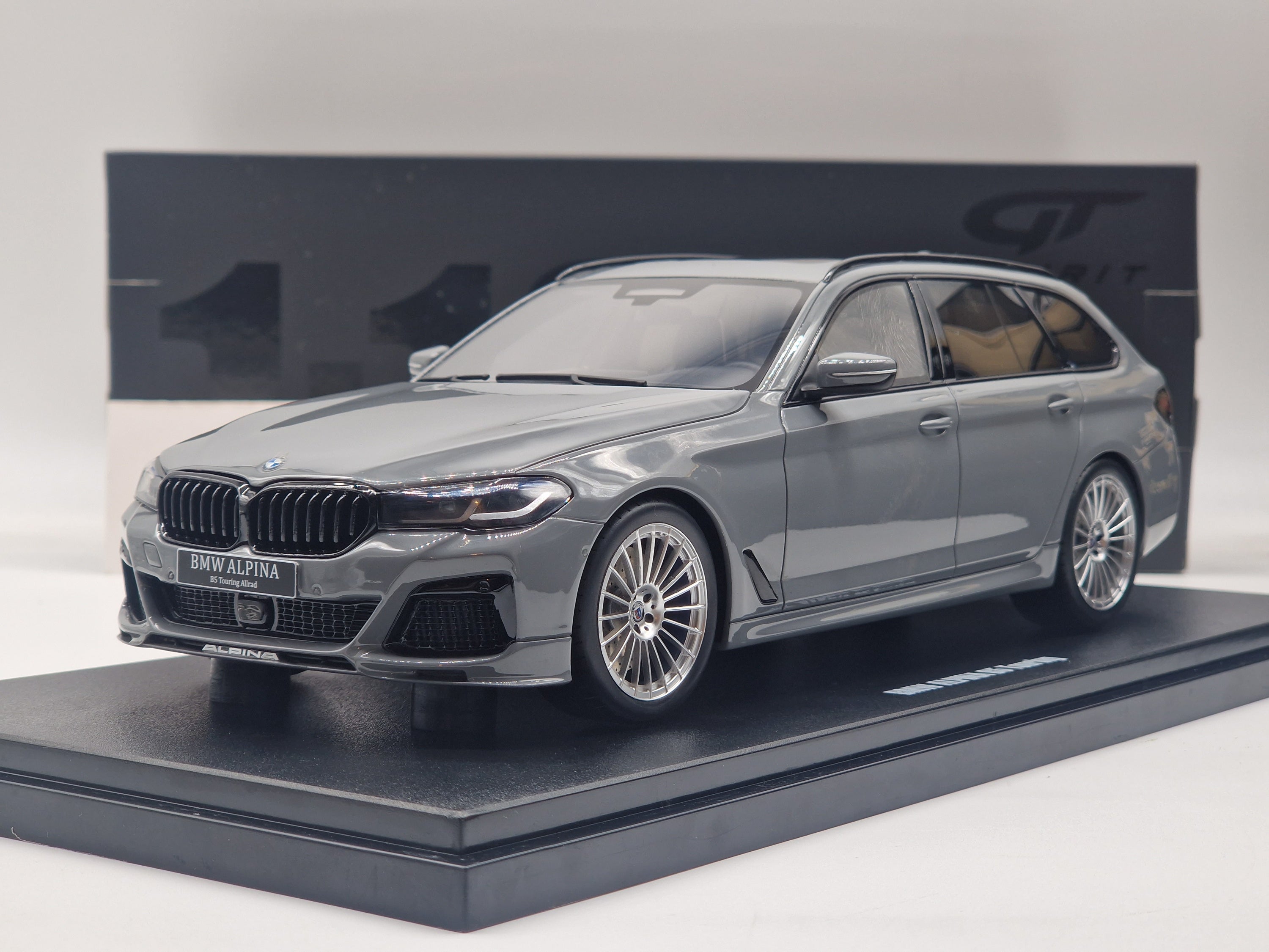 BMW Alpina B5 Touring G31 Grey (Asia Exclusive)