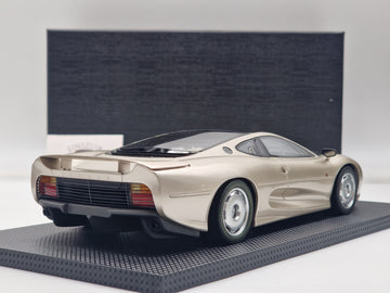 Jaguar XJ220 Champagne Silver