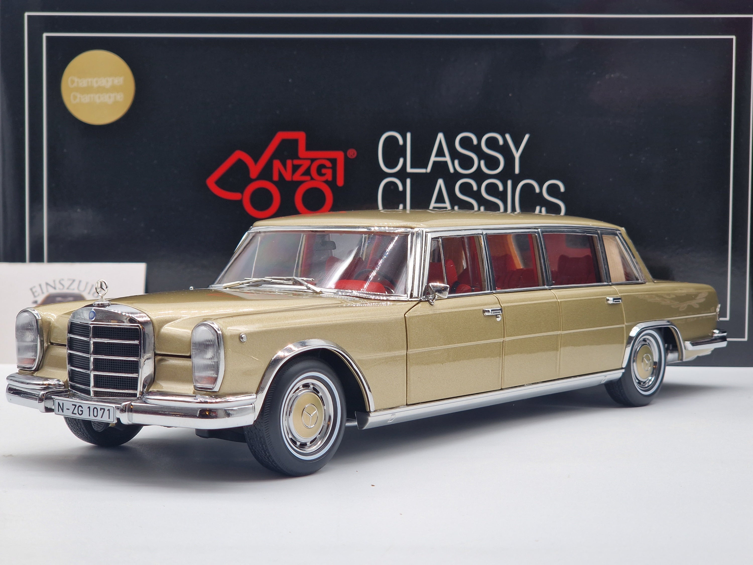 Mercedes-Benz 600 Pullman Champagne