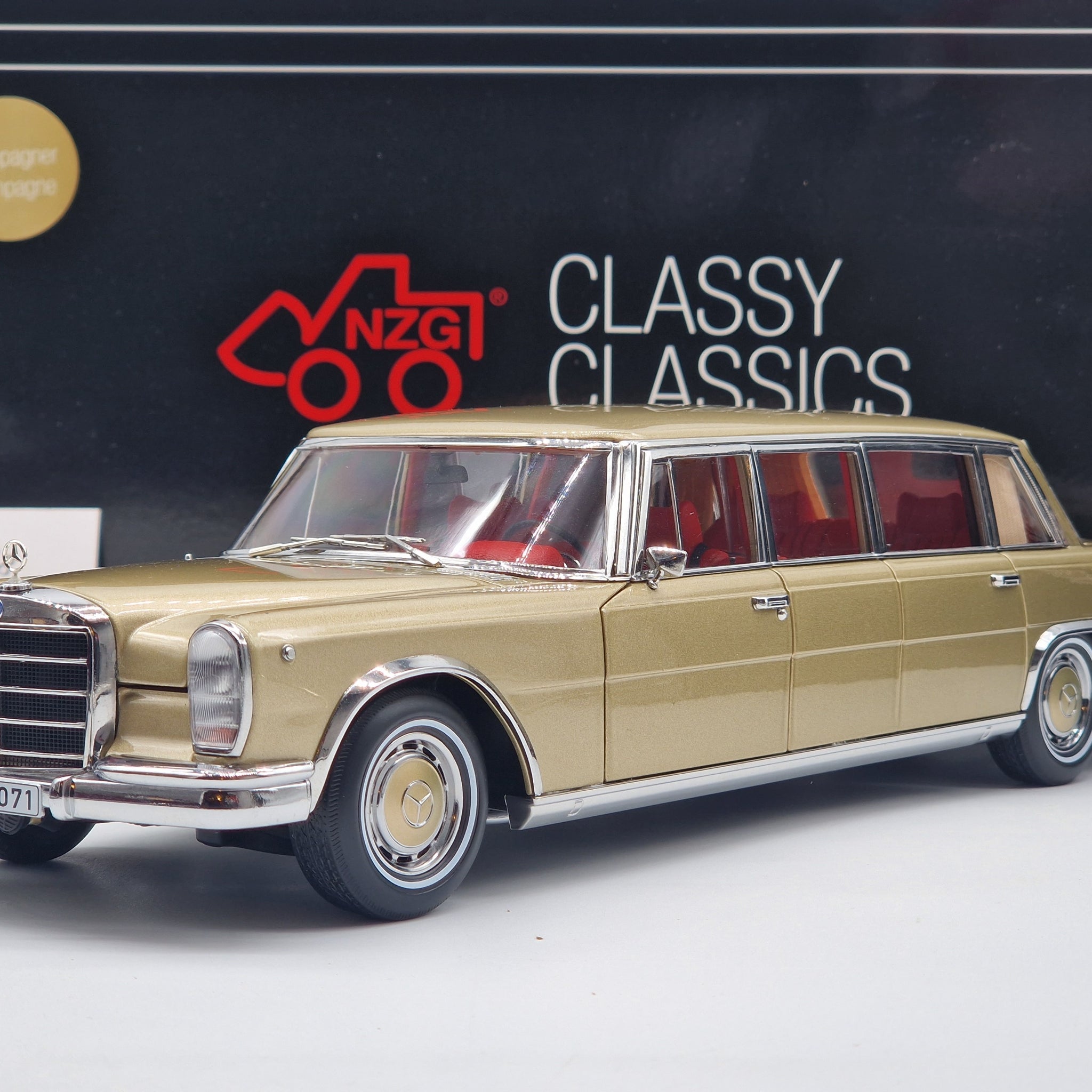 Mercedes-Benz 600 Pullman Champagne