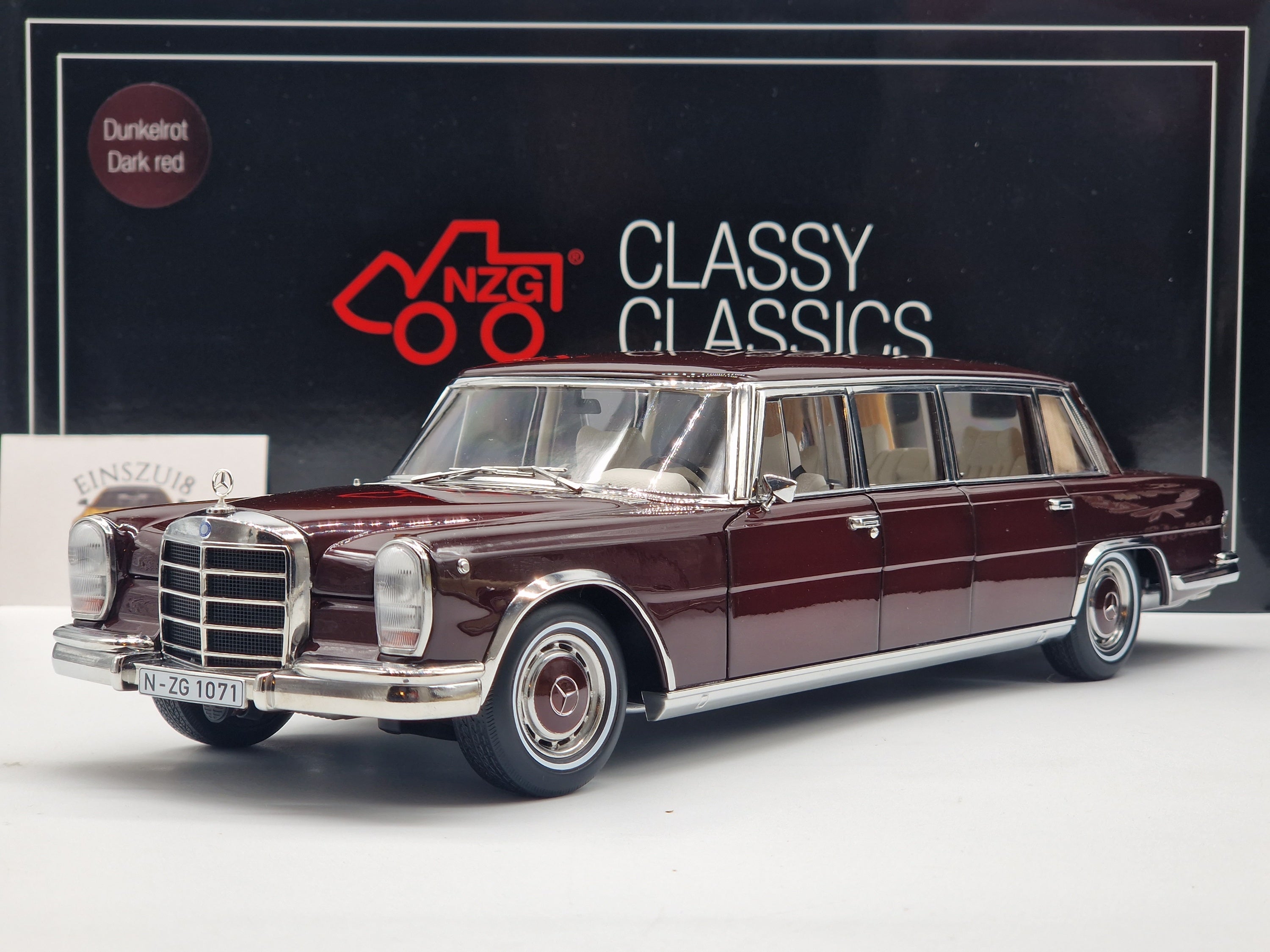 Mercedes-Benz 600 Pullman Wine Red