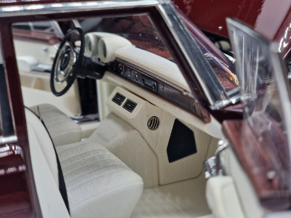 Mercedes-Benz 600 Pullman Wine Red