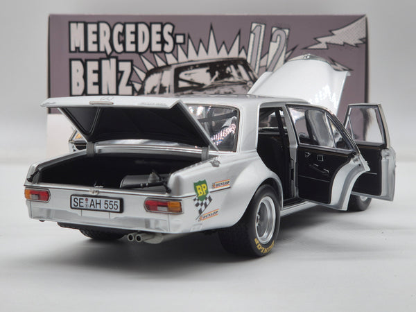 Mercedes-Benz AMG 300SEL 6.8 1971 Silver (Asia Exclusive)