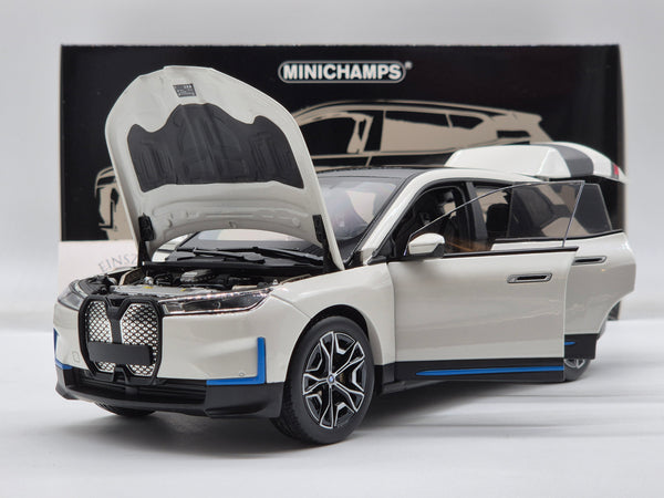 BMW iX White Metallic 2022 (All Open)